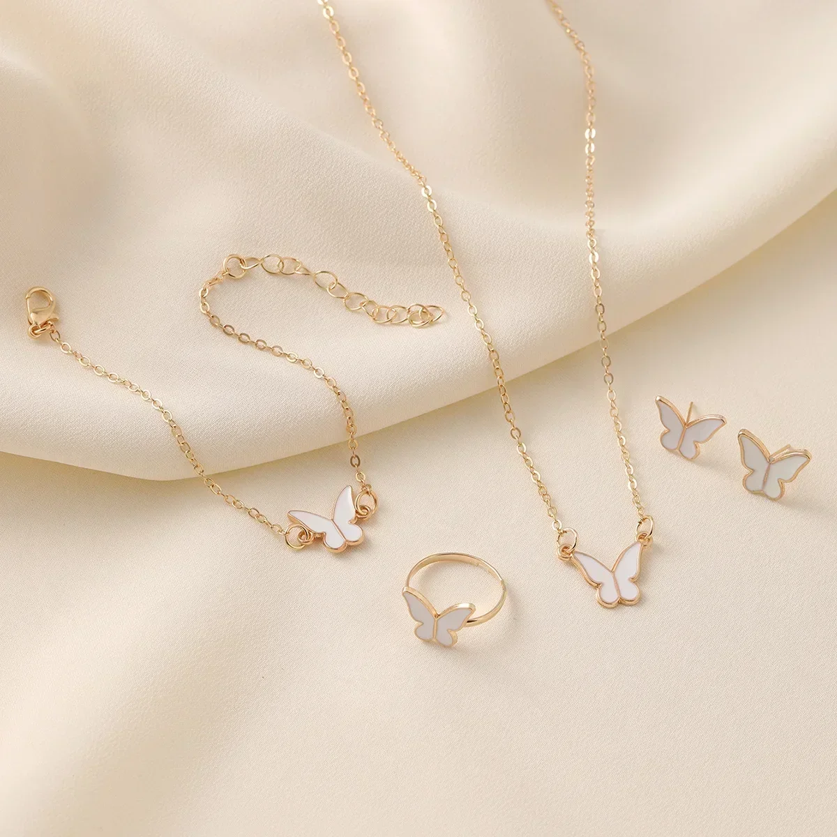 5PCS Personalized Butterfly Glazed Necklace Ring, Exquisite, Small and Fashionable, High End, and High Sense Collar Chain Set