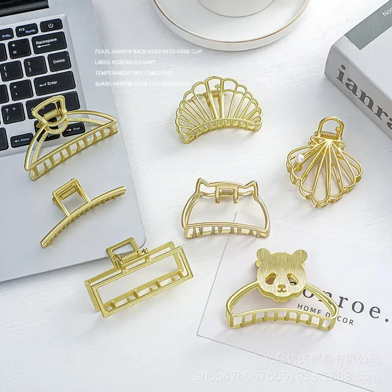 Heallor Metal Panda Shell Hair Claws Clamps Hair Crabs Moon Shaped Hairpins Solid Color Hair Clip Women Korean Styling Tools Wom