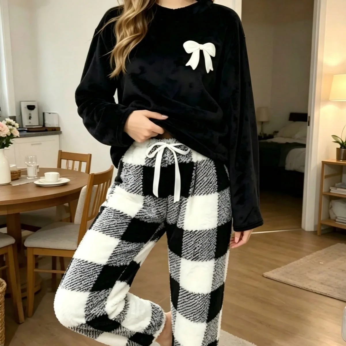 

Fleece Thick Warm Women's Pajamas Set Winter Sleepwear Casual Solid Top and Plaid Pants Soft Pijamas Set for Women Homewear Set