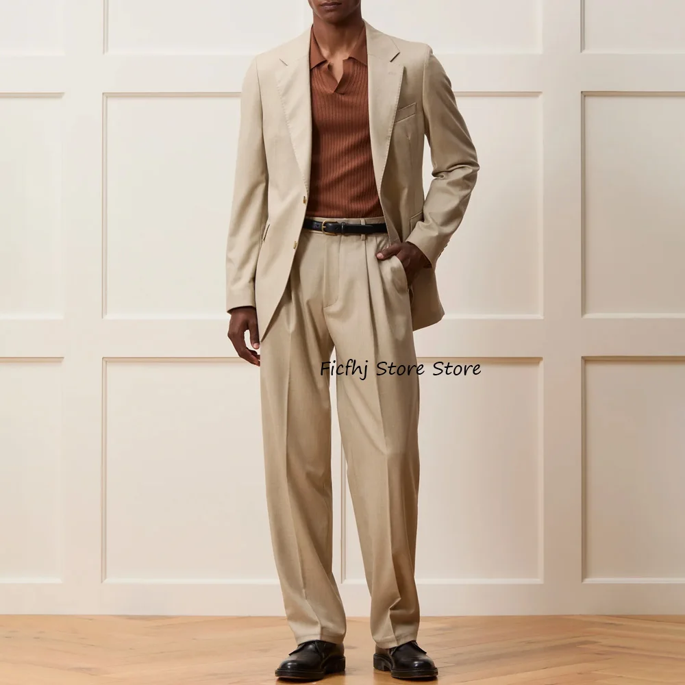 

Мужские костюмы Повседневный классический мужской костюм Свободные тенденции Костюмы с клапанами и карманами Мужские костюмы Высокое качество Вырезанный лацкан Комплект из 2 предметов Мода