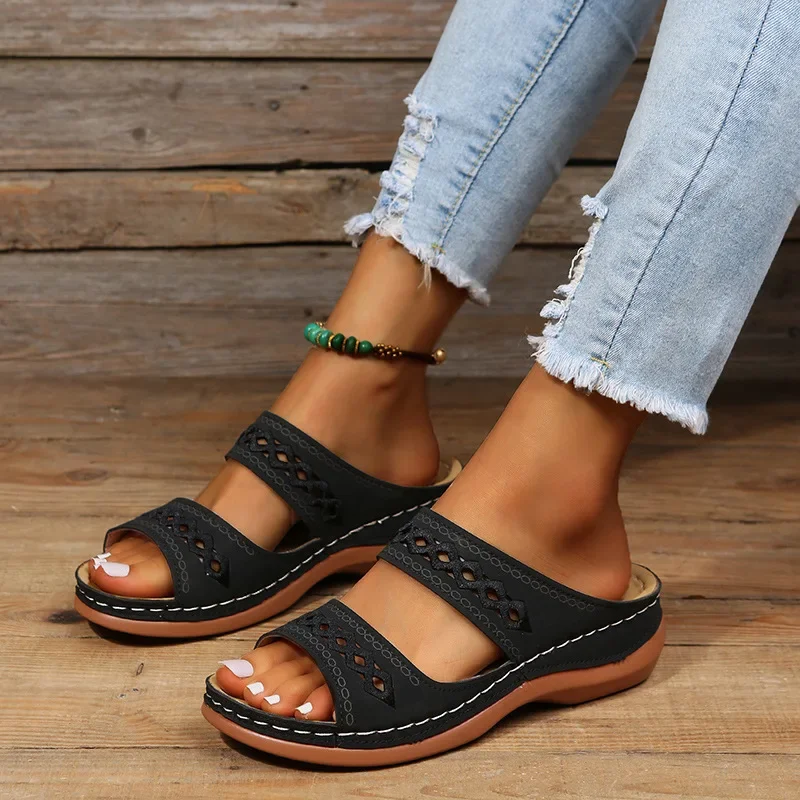 Hollow Slides Summer Women Sandals Slippers Comfortable Wedges Sandals Leisure Beach Roman Leather Women Slippers Zapatos Mujer