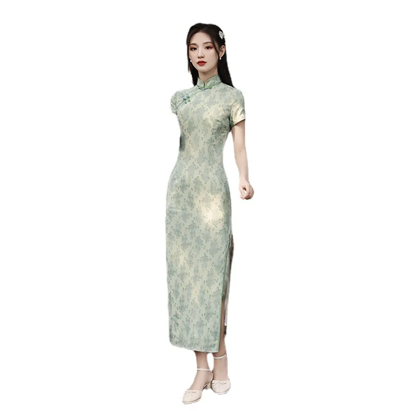 style high-end temperament improved long style simple and elegant girl green Chiffon new style in spring and summer of 2022