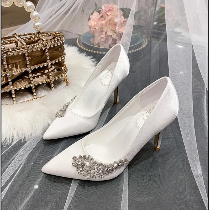 2024 New Bride White Wedding Shoes Women's Champagne Bridesmaids Shoes High Heels Wine Red Shoes