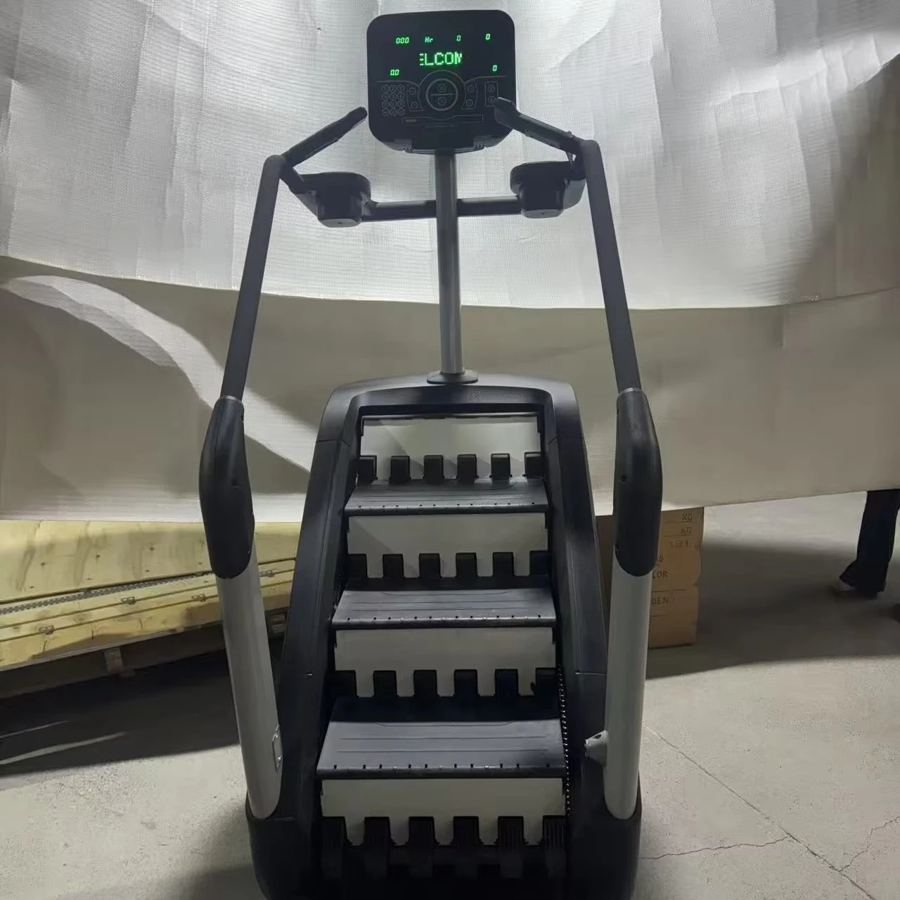 Gym Equipment Stairmaster Machine Electric Stair Climber Stair Machine Vertical Cardio Exercise Stepper Commercial Stepmill