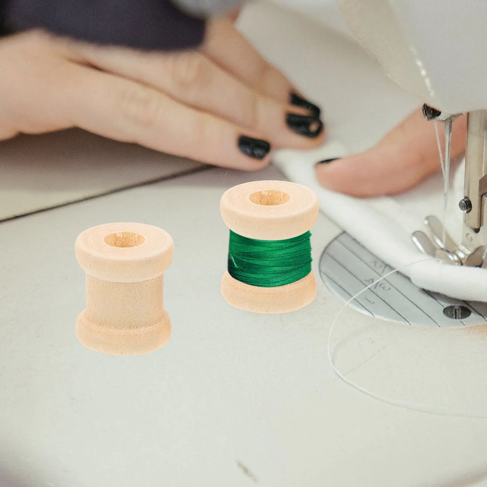 100 قطعة بكرات خشبية ملونة بسهولة غطى بالرمل البناء الصلب للأنشطة اليدوية موضوع خيوط الحبل 13x15 مللي متر