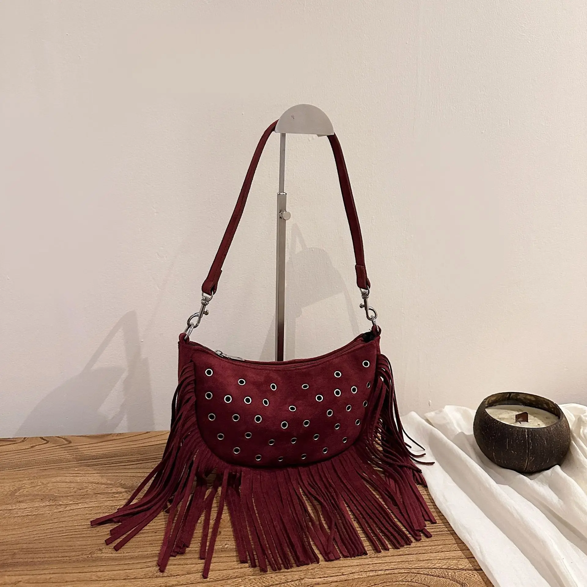 

2025 Lightweight Saddle Bag, Studded Underarm Purse for Women, Vintage Shoulder Crossbody, Minimalist Day to Night Tote Textured