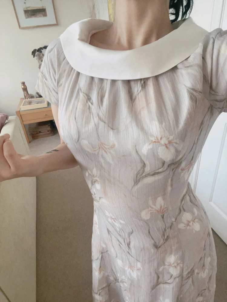 

Платье-рубашка с винтажным принтом и воротником-стойкой, приталенное, с высокой талией, А-силуэт, в стиле Кало, для повседневной носки