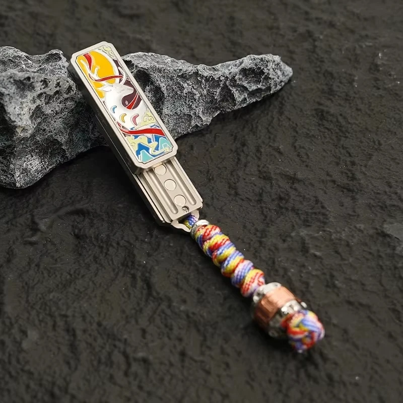 تسعة ألوان الغزلان ضبط الشوكة EDC المغناطيسي دفع بطاقة المنزلق الملونة قلادة سبينر تململ الضغط الإصبع لعبة الدوران