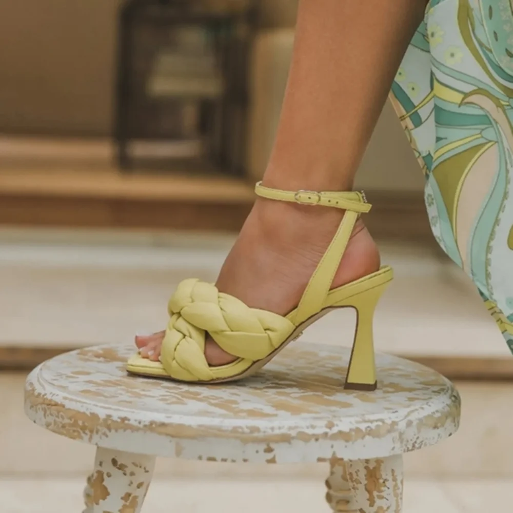 

Modern Minimalist Style Square Toe Chunky Heel Ankle Strap Lady Sandals Braided Vamp Design Perfect for Spring Outings