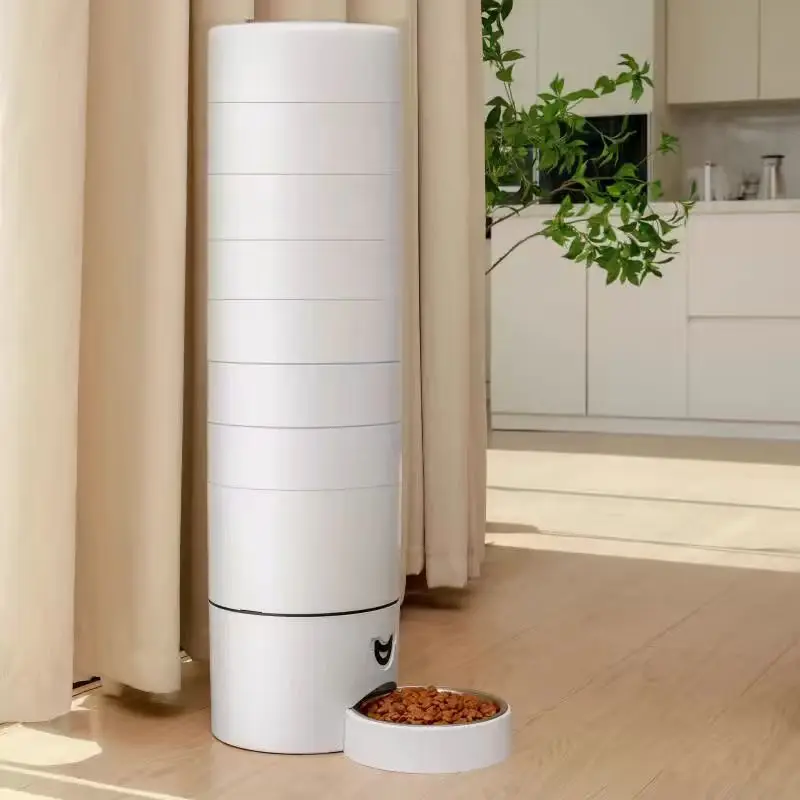 

Super Large Capacity Can Be Expanded Up To 30 Liters Remotely Controlled Automatic Feeding Of Its Cat And Dog Timed Quantitative