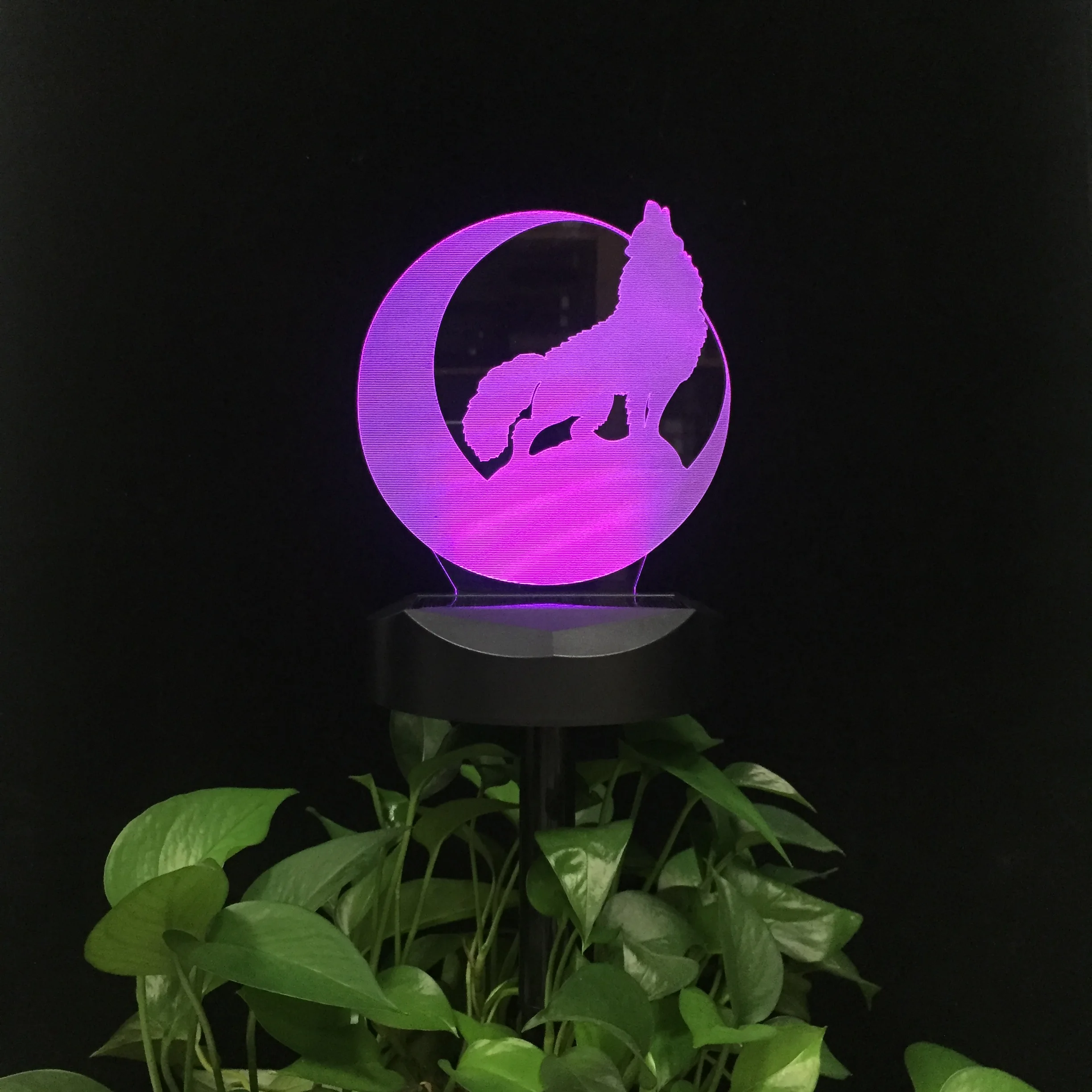 Wolf Roars at the Moon 3D LED Night Lamp Solar Powered Waterproof Landscape Lighting Outdoor Garden Light for Pathway Walkway