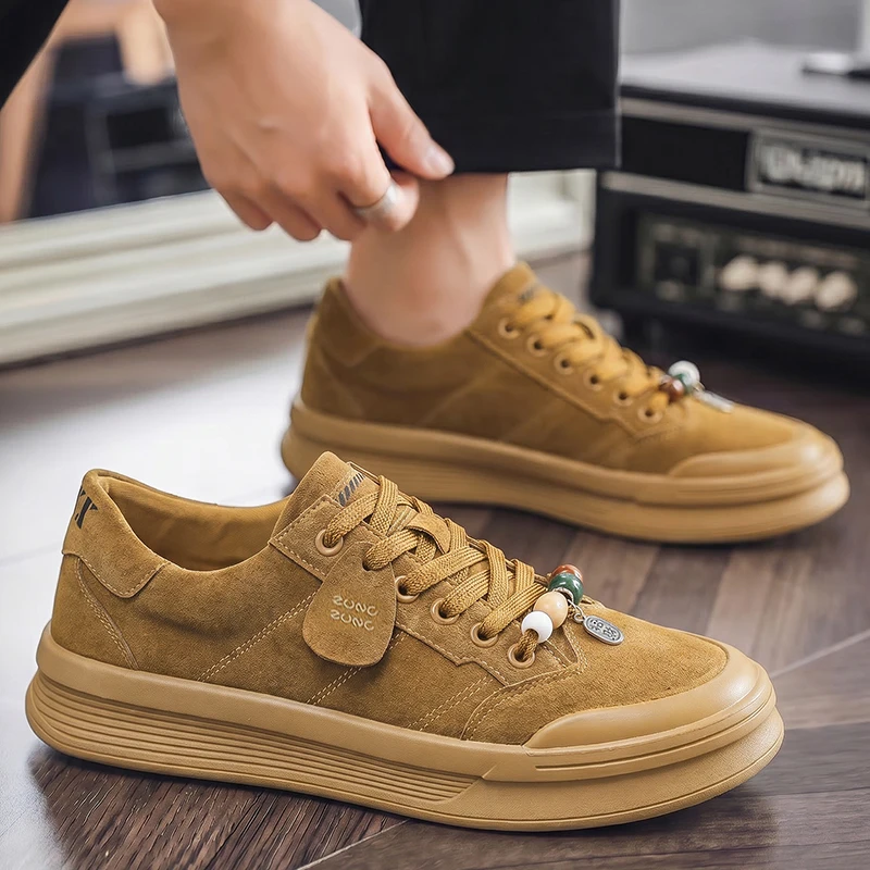 Men's 2026 Autumn New Retro Beaded Suede Skate Shoes, Lightweight Non‑Slip Versatile Casual Sports Sneakers