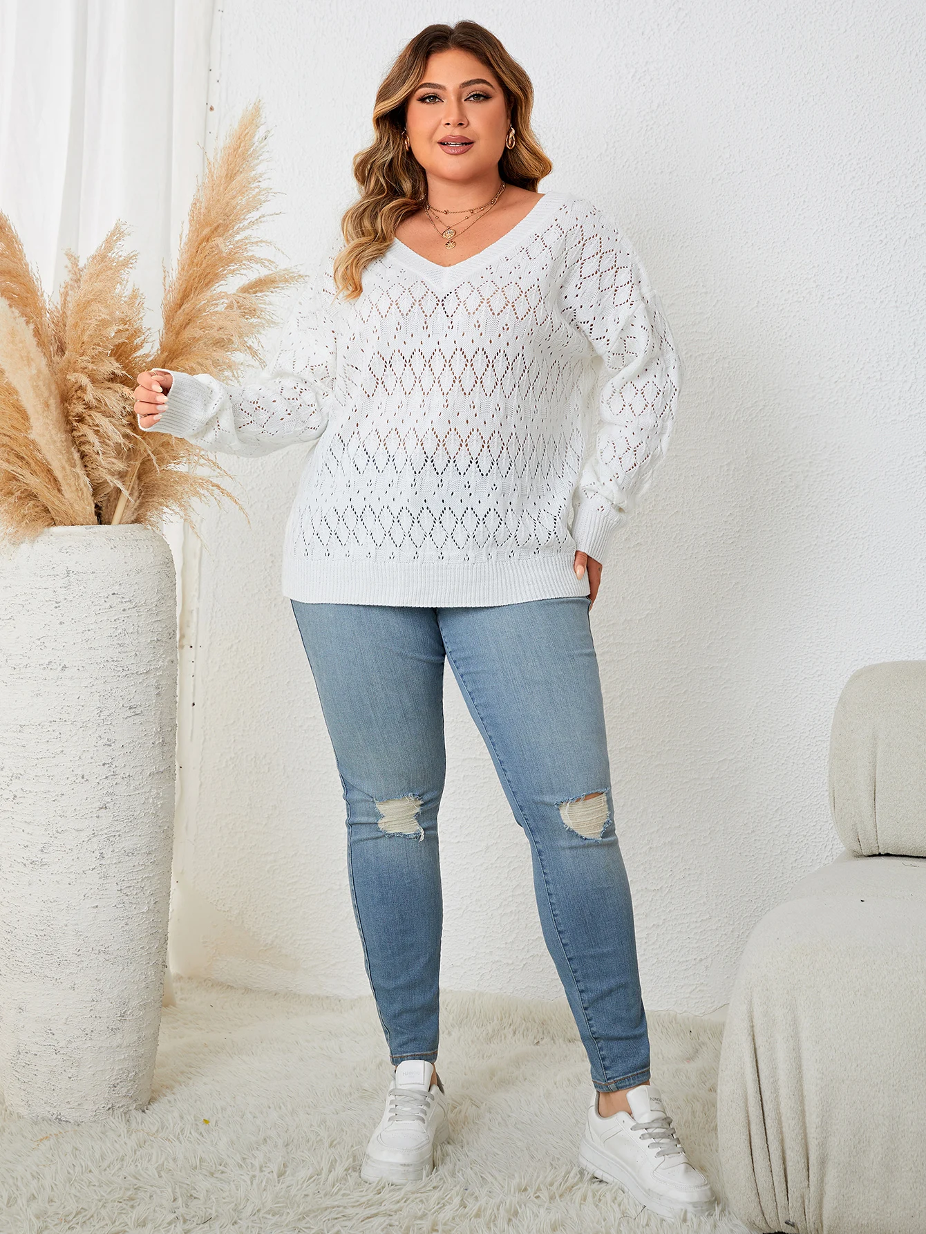 KEBY ZJ Plus Size Bianco Scava Fuori Maglieria Top per le donne Lace Back Scollo a V Manica lunga Pullover lavorato a maglia Maglioni Autunno Nuovo