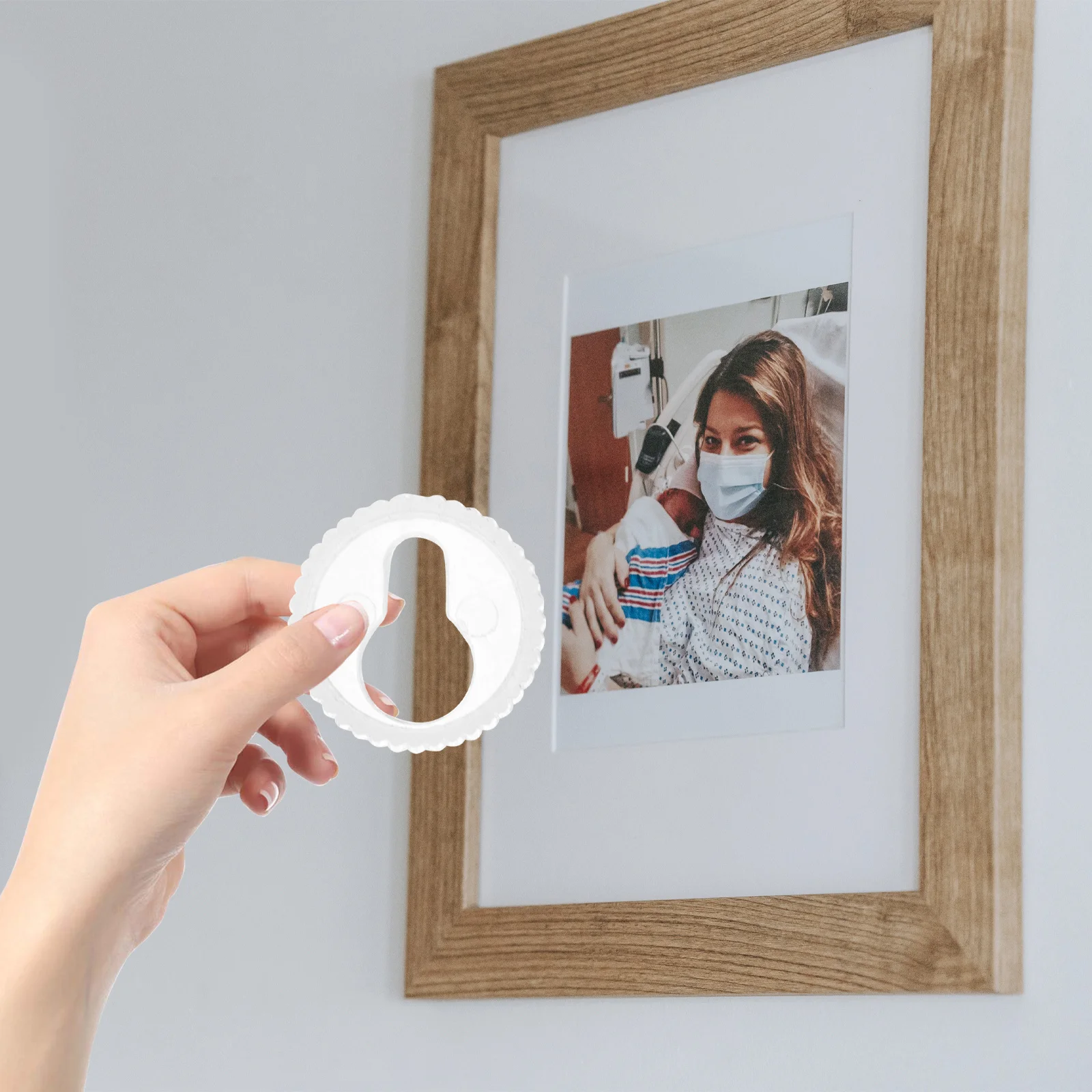 

50Pcs Keyhole Hangers Reliable Mirror Holders for Various Surfaces Home Decoration Keyhole Hangers Shelf Hanger