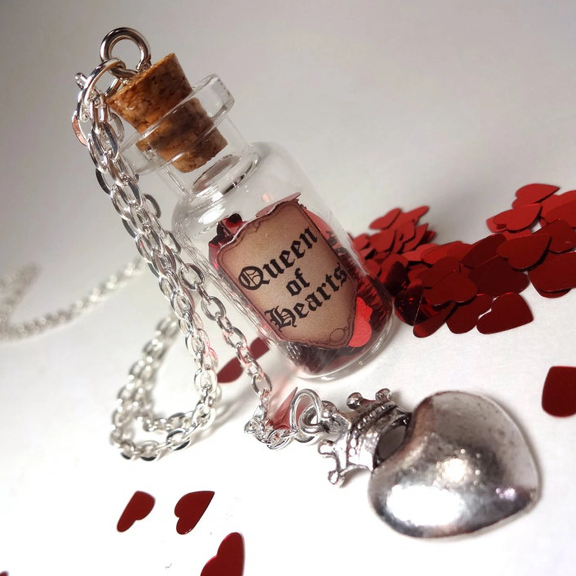 Queen of Hearts Alice\'s Adventures in Wonderland Valentine\'s Day Glass Bottle Cork Necklace Red Queen