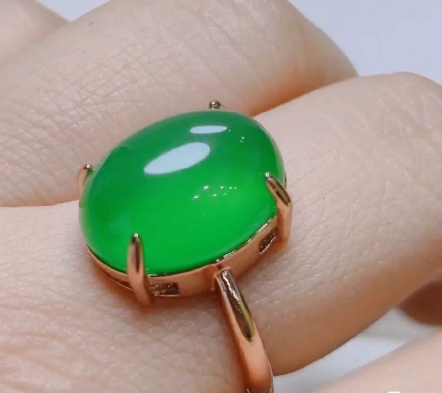 Wholesale Fashion Ice Type Emperor Green Jadeite Inlaid Exquisite Women\'s Ring