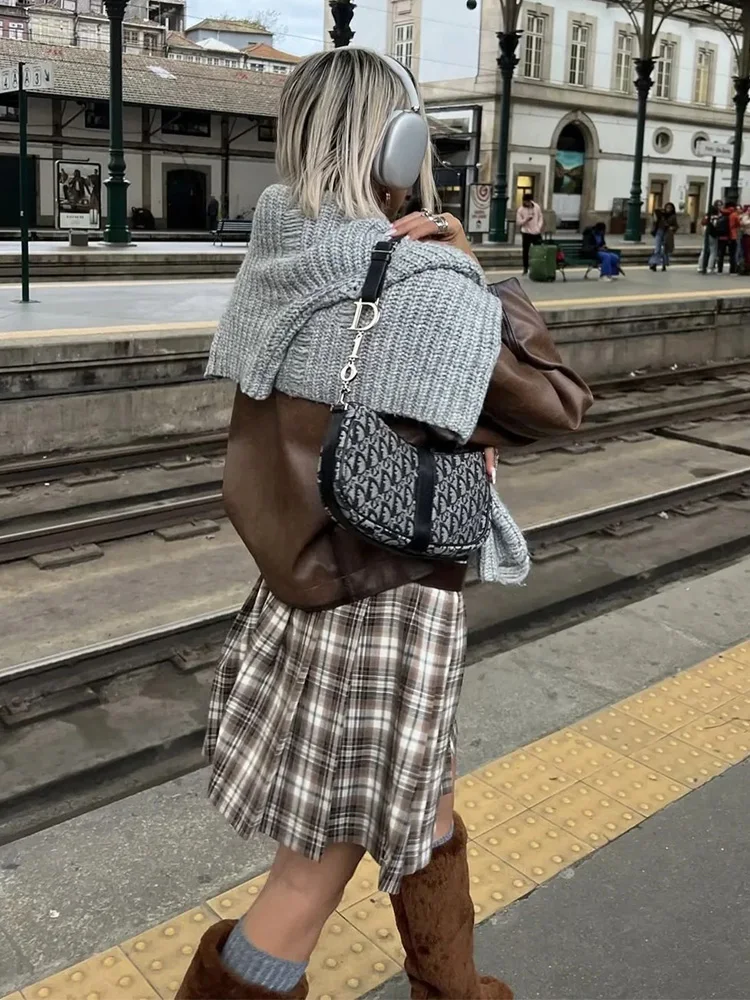 Abrigo Vintage de piel sintética para mujer, chaqueta de manga larga con cuello vuelto y botones, color marrón, estilo americano, Otoño e Invierno
