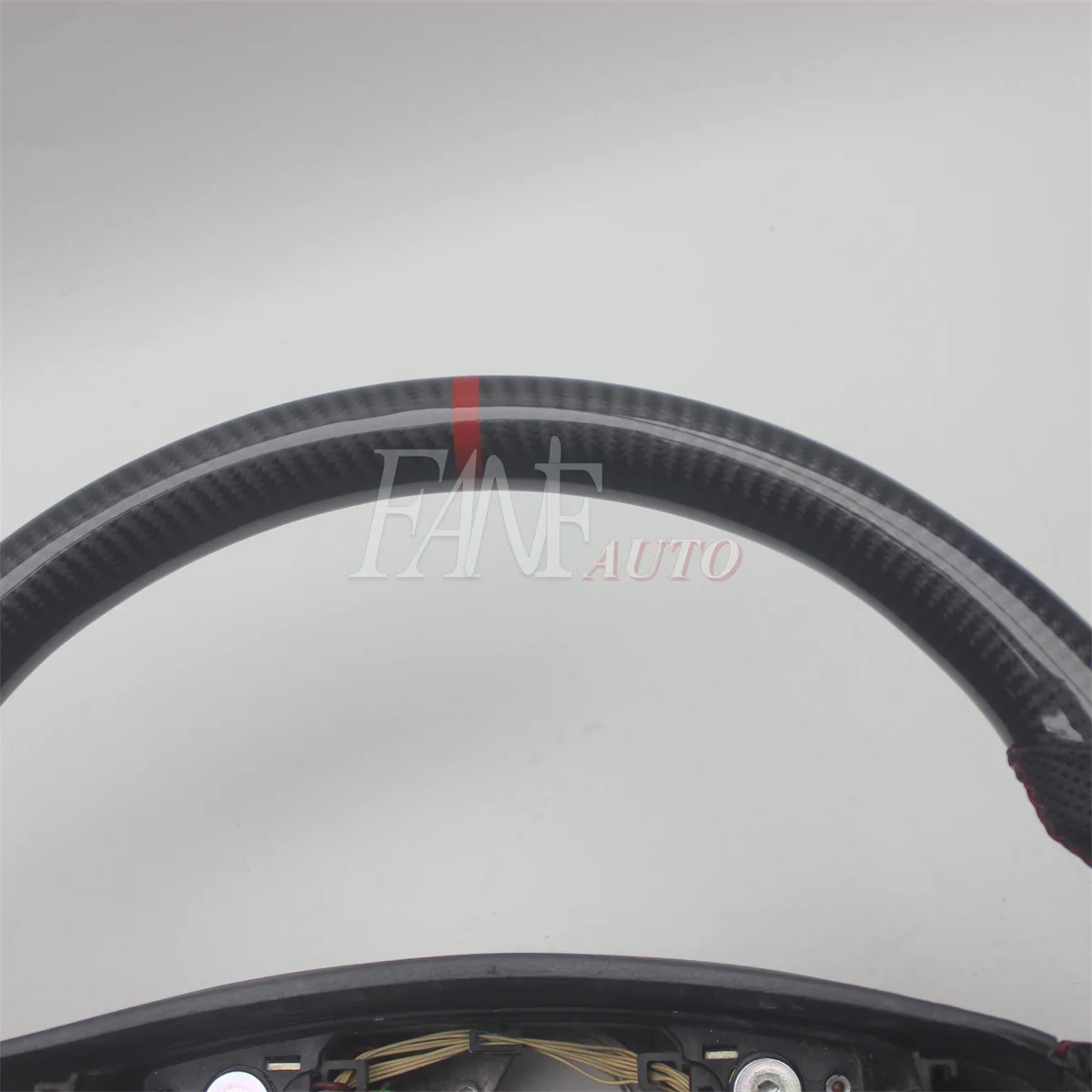 Replacement Real Carbon Fiber Steering Wheel with Leather for Volvo S60 2001-2009