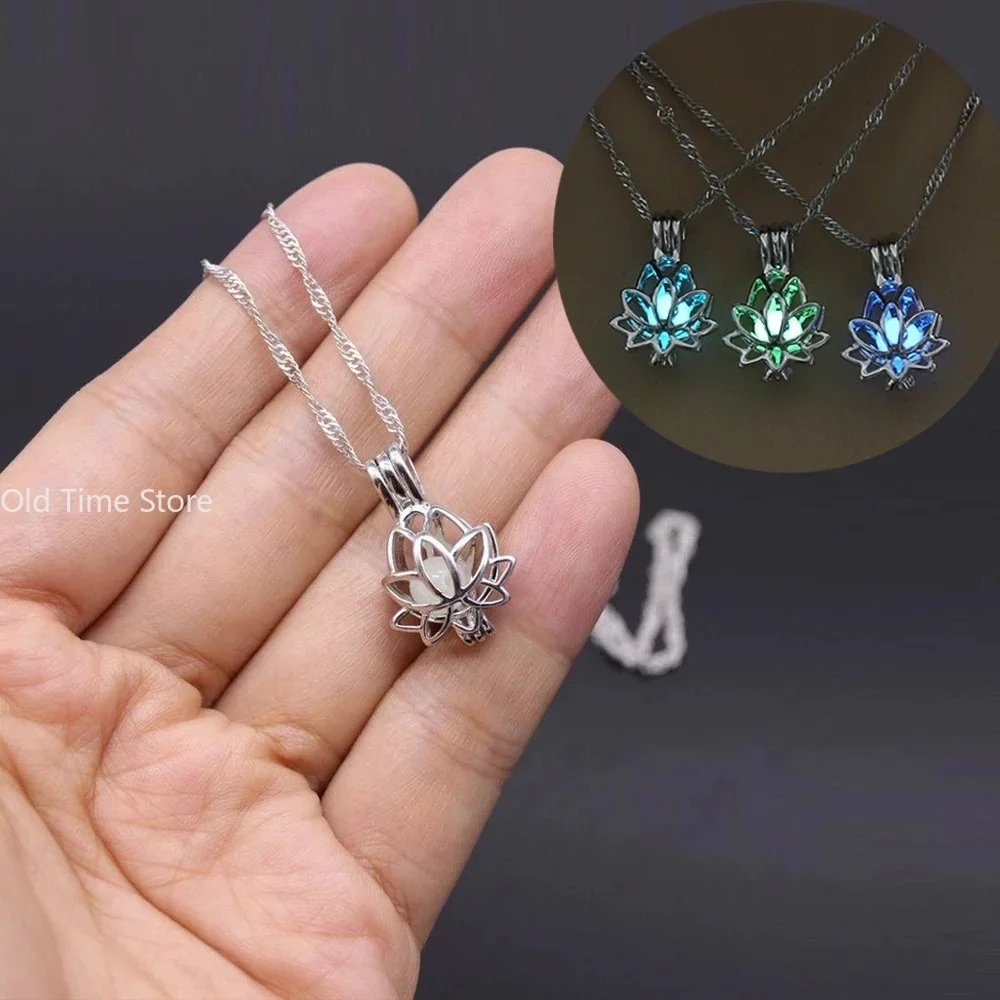 Luminous Lotus Pendant Necklaces for Women Glow in The Dark Simple Flower Buddhism Glowing Necklace Fashion Jewelry Accessories