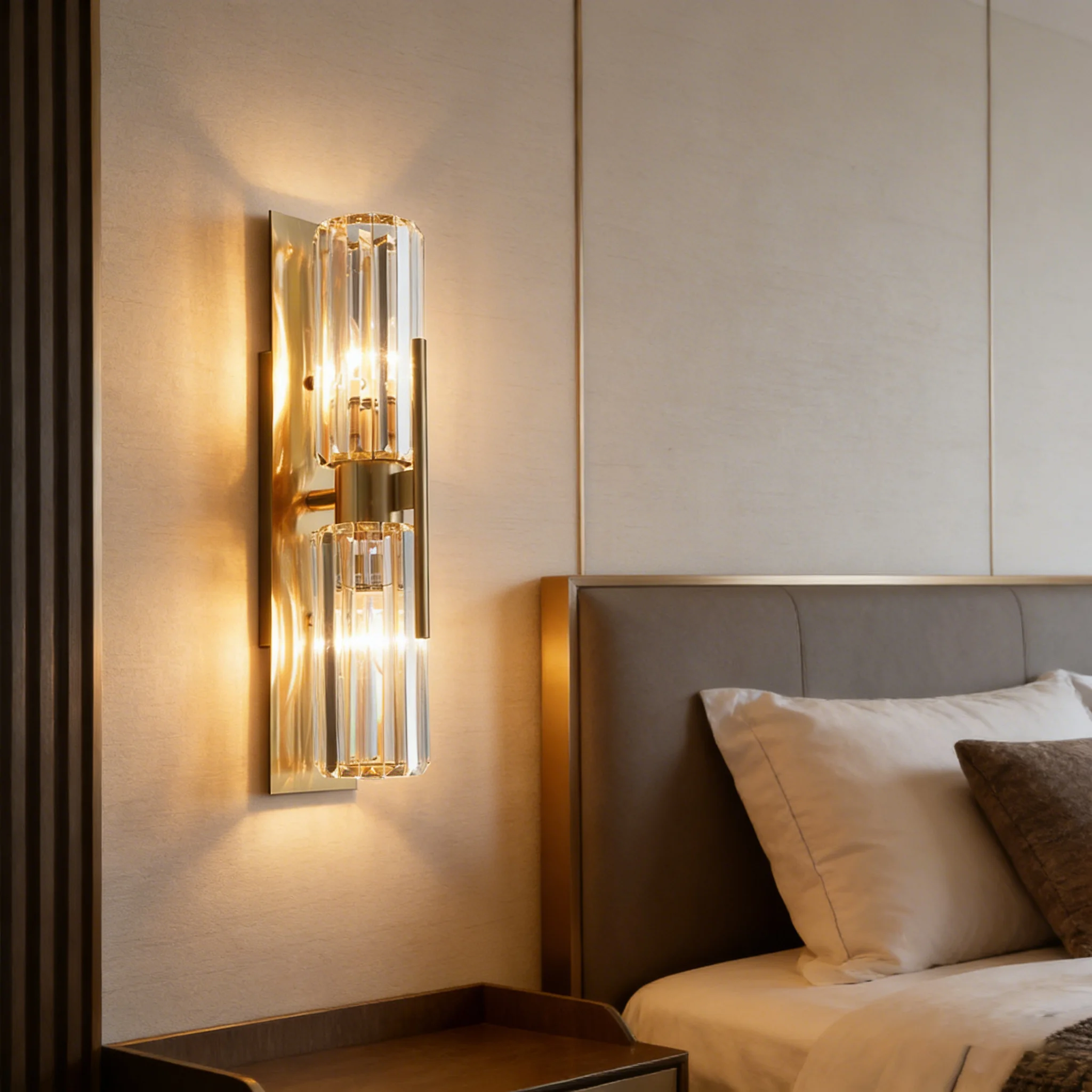 

Роскошный хрустальный настенный светильник в постмодернистском стиле, простой светодиодный светильник для внутреннего освещения спальни, гостиной, декоративное освещение для фона