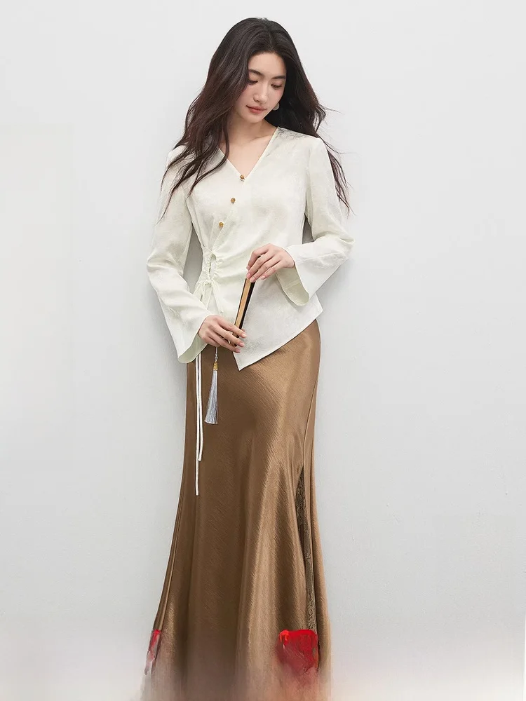 

Elegant V-neck Bell Sleeve Chiffon Top with Elastic Waist Fish Tail Skirt Two-piece Set Fashionable Spring Outfit for Women