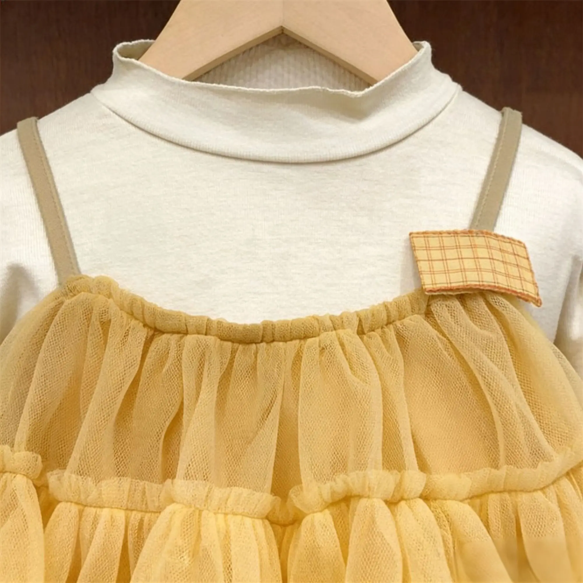Baby's Yellow Gauze Skirt Sweet and Cute 2026 New Spring and Summer Super Beautiful Fairy Like Floating Mesh Two-piece Set