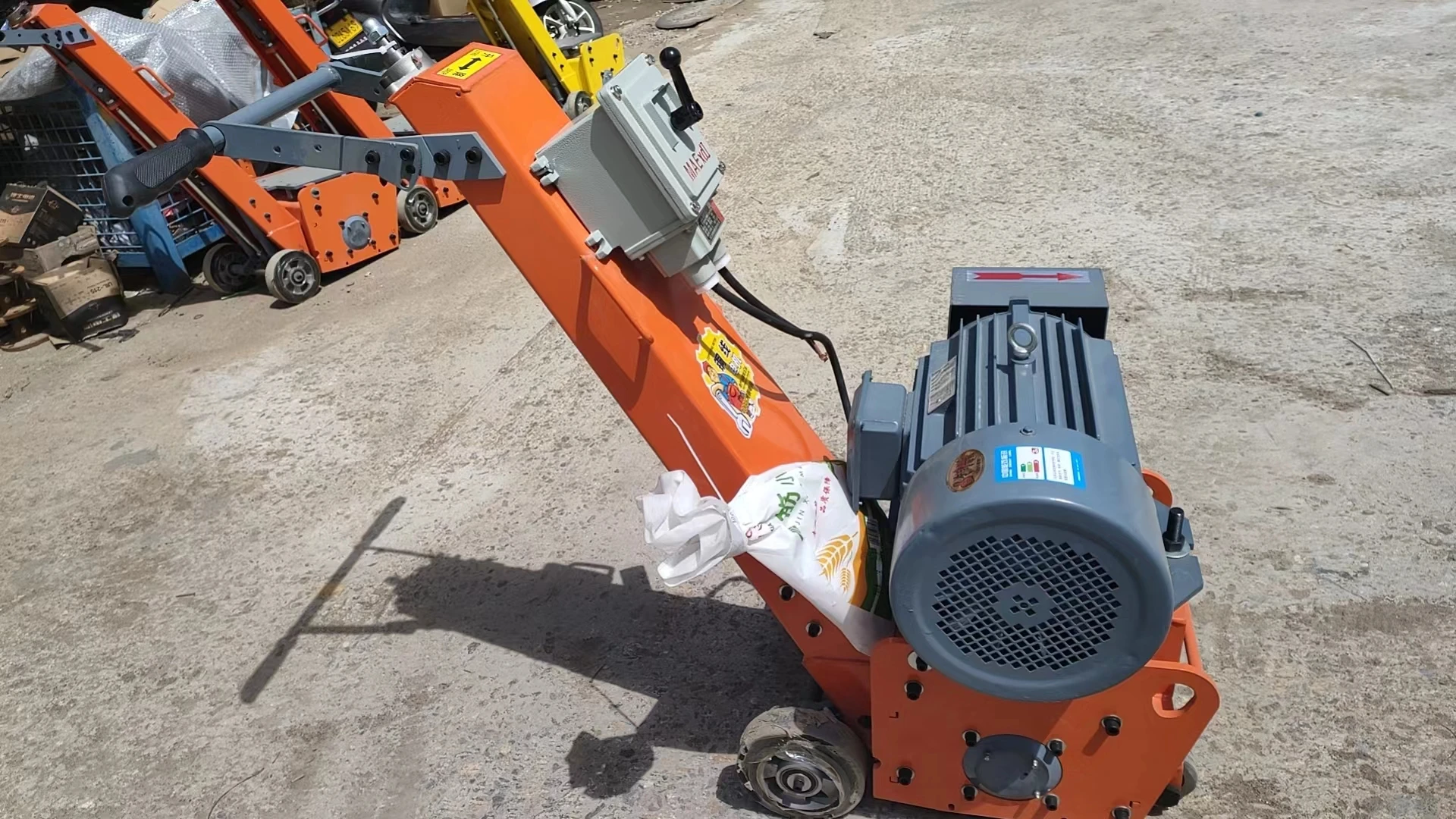 Floor Scarifier MachineFactory Direct Sale 1-3mm Milling Depth 250mm Width Concrete