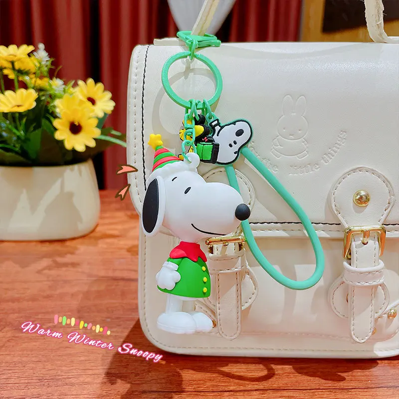 Uroczy, ciepły zimowy breloczek Snoopy, uroczy breloczek z kreskówki dla par, zawieszka do torby szkolnej, mały prezent, prezenty hurtowe