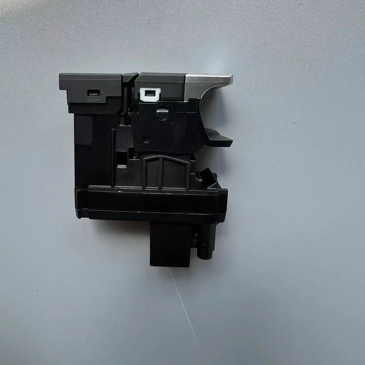 Electronic Handbrake Switch Parking Hand Brake Button Switch For Tiguan 2017-2023 Seat Tarraco 5NA 927 225 5NA927225 5NG 927 225