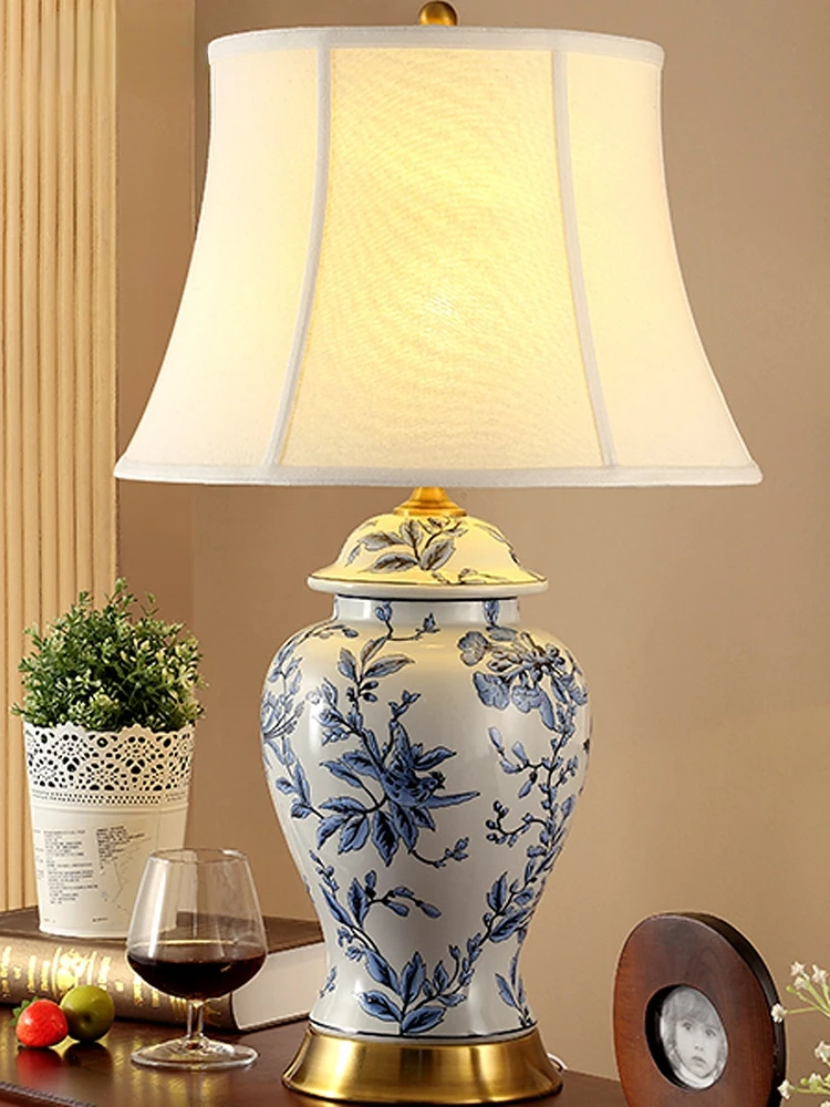 Chinese Style Jingdezhen Ceramic Lamp Blue and White Porcelain Table Lamp For Bedroom Bedside Lamp Living Room Large Table Lamp