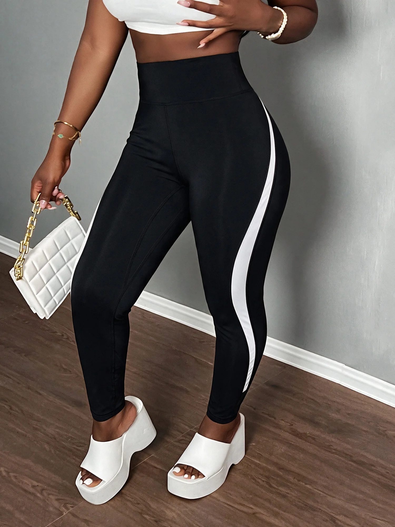Spicy‑Girl Women Sports Yoga Pants Black‑White Curved Side‑stripe High Waist Butt‑lifting Soft Stretch Gym Tights