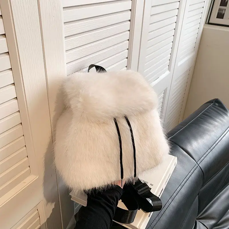 Mode Luxus Weiche Plüsch frauen Rucksack Winter Weiche Plüsch Damen Schul Einfarbig Weiblichen Pelzigen Schulter Taschen Handtaschen