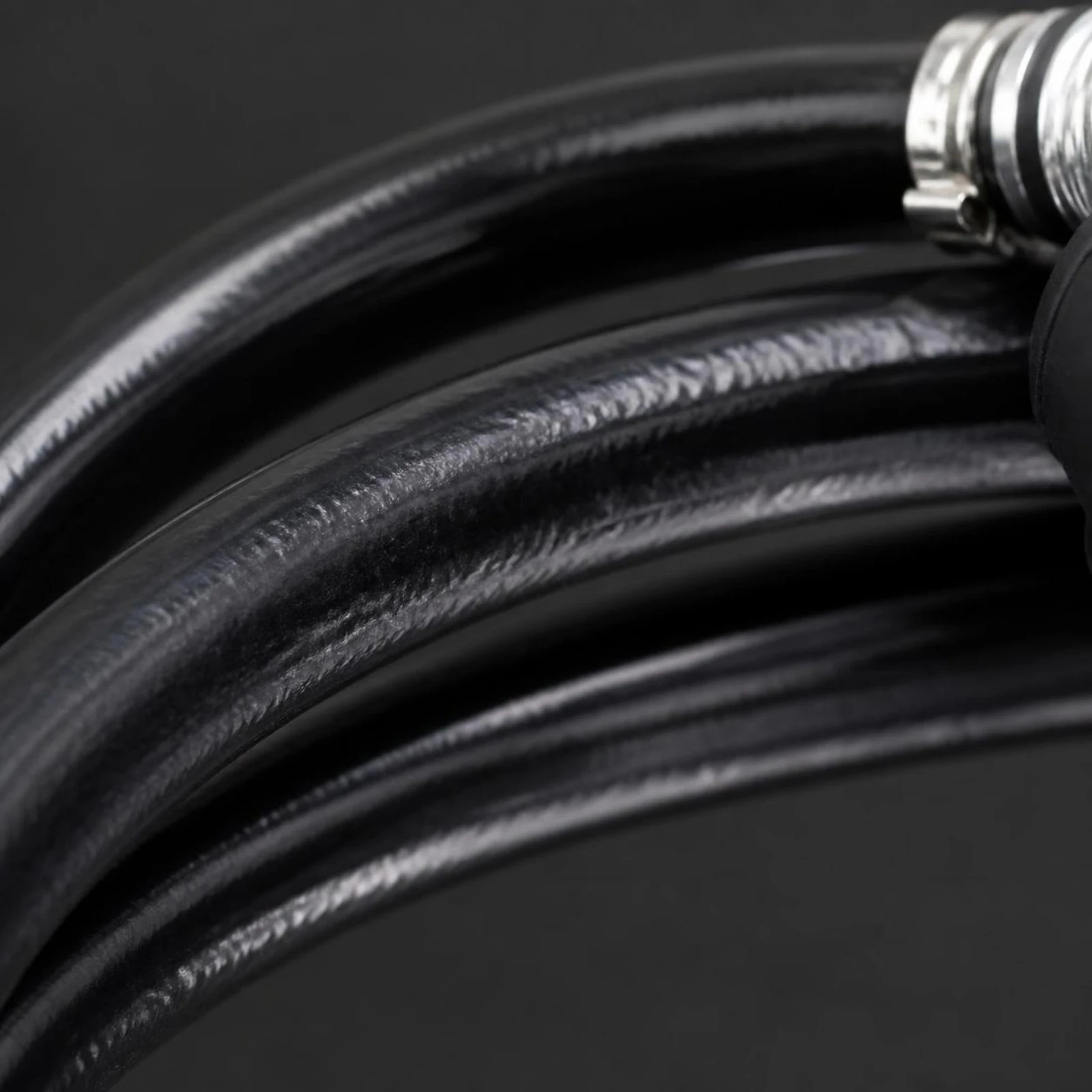 Fuel Line Assembly with Hand Bulb Primer Pump Rubber Fuel Hose Assembly with Hand Primer Pump Inline Flexible for Boats, Yachts