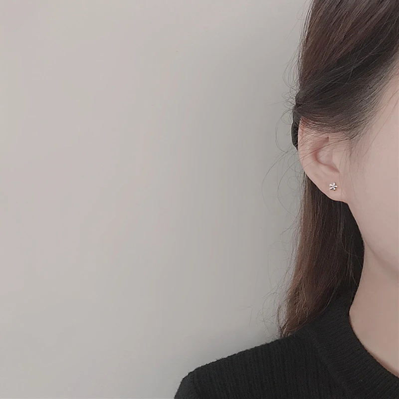Tiny Minimalist Silver Plated Korean Mini Small Flower Stud Earrings for Women Teens Temperament Daily Wear Ear Piercing Jewelry
