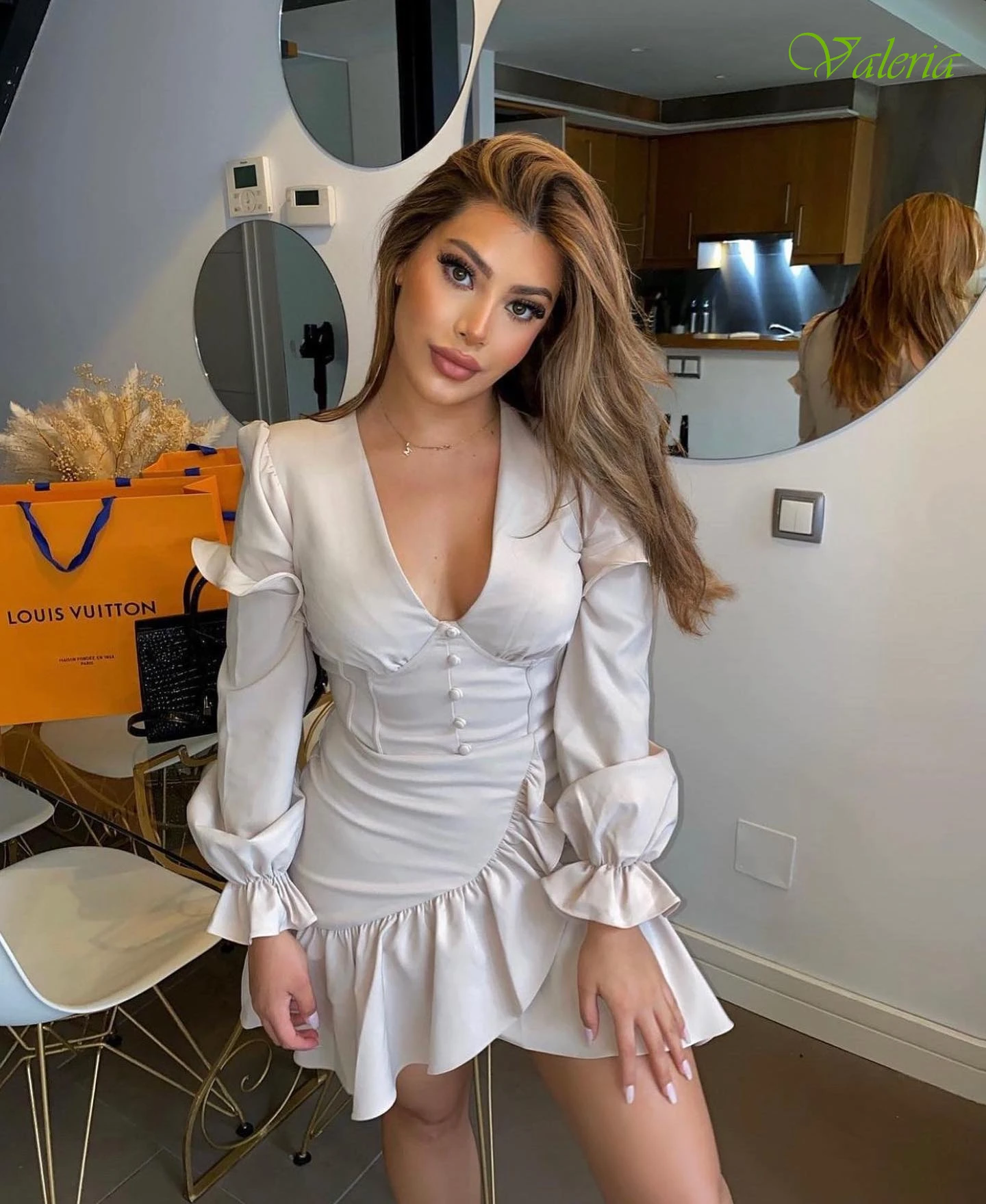 

Customized A-Line V-Neck Elegant Formal Evening Dress and Fashion Temperament Party Gowns Modern High Quality Prom Dress