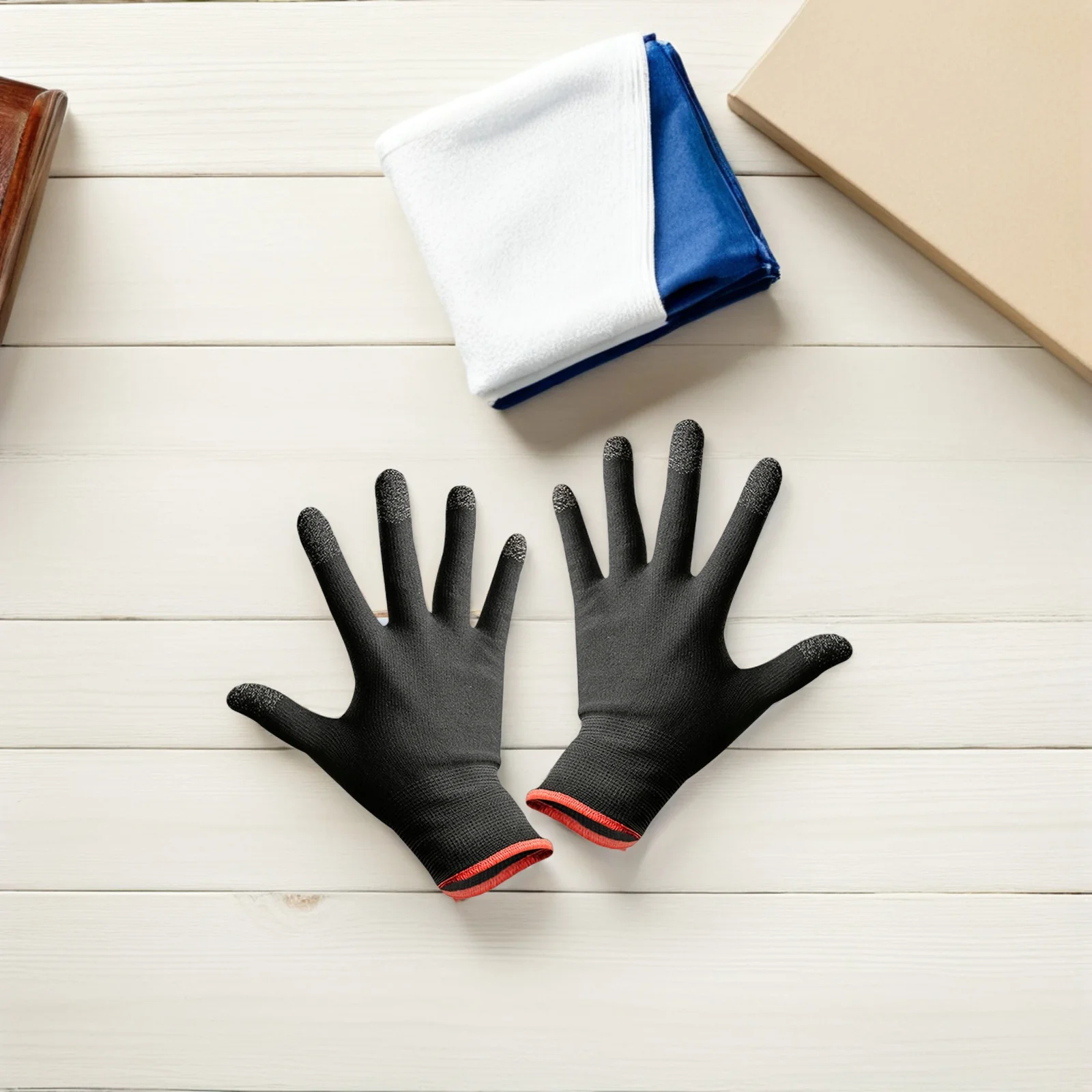 

Touchscreen Gaming Gloves Sweat proof Silver Fiber Elastic Comfortable Phone Games Gloves Non Palm Perfectly