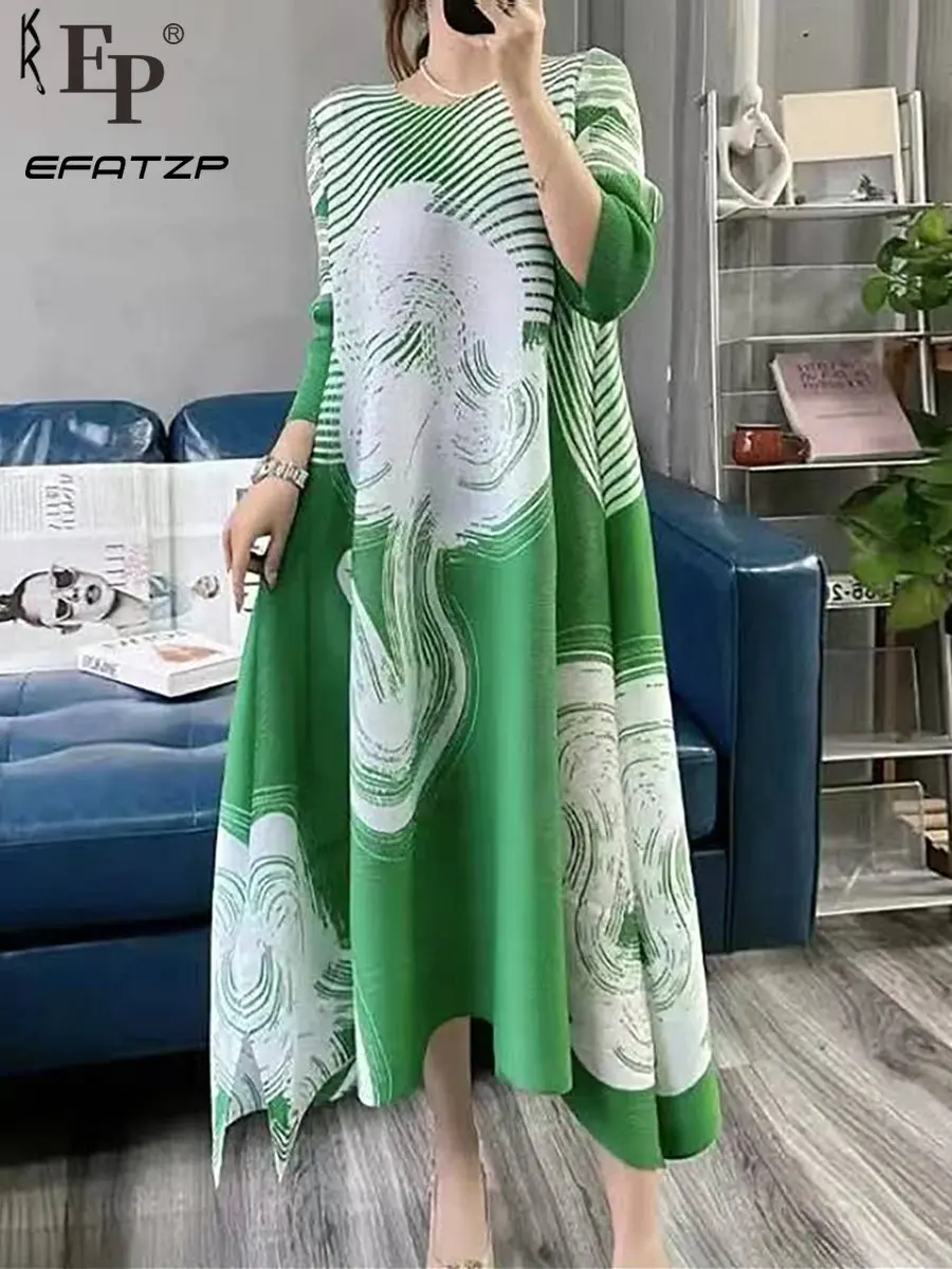 

2024 Summer New Pleated Dress Three-quarter Sleeve Casual Commuter Printed Skirt Slim Fit Round Neck Dress for Women