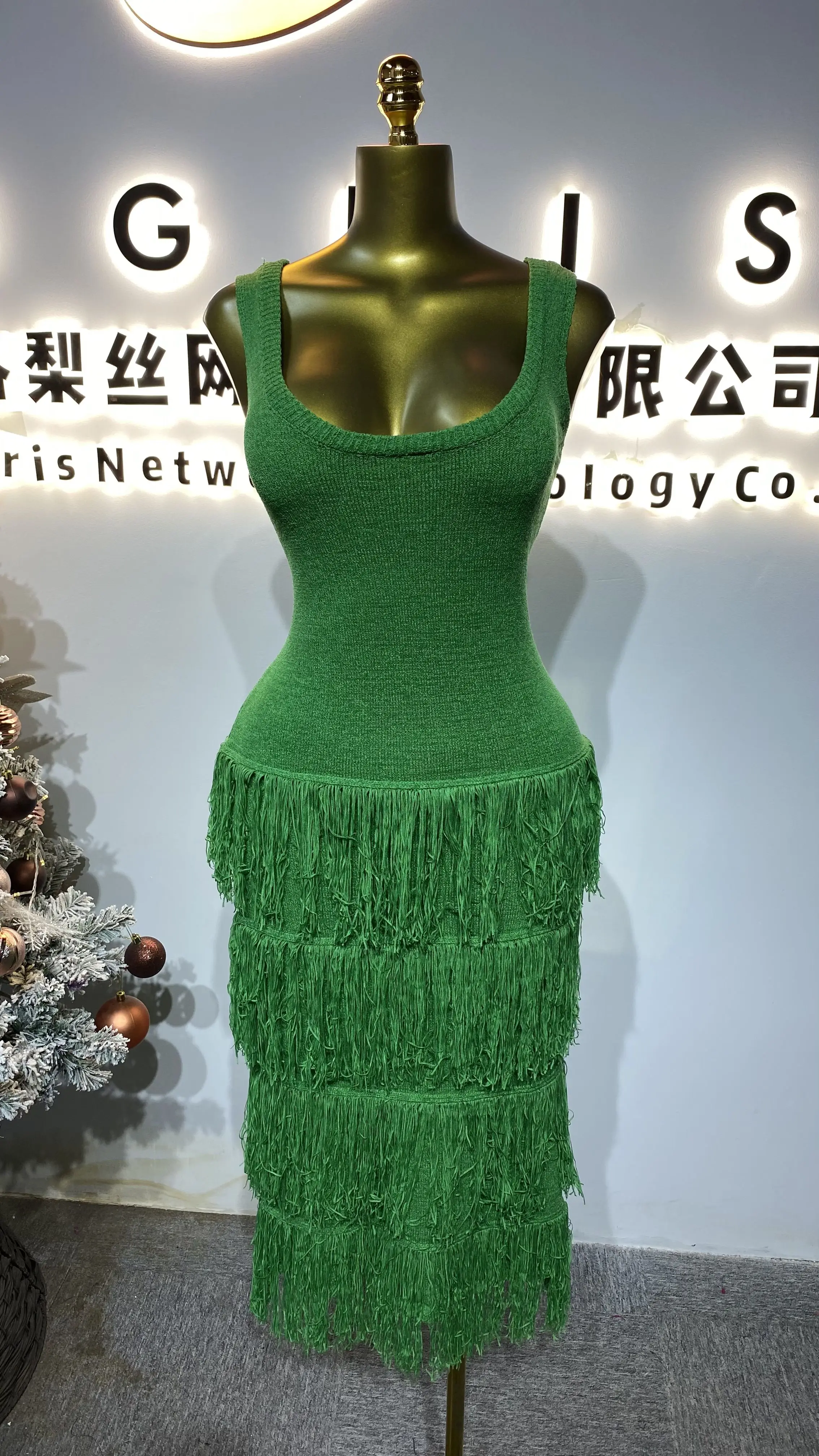 

New design fishbone tie, adjustable waist belt, mini floral skirt, sexy women's clothing set.-GZXX196