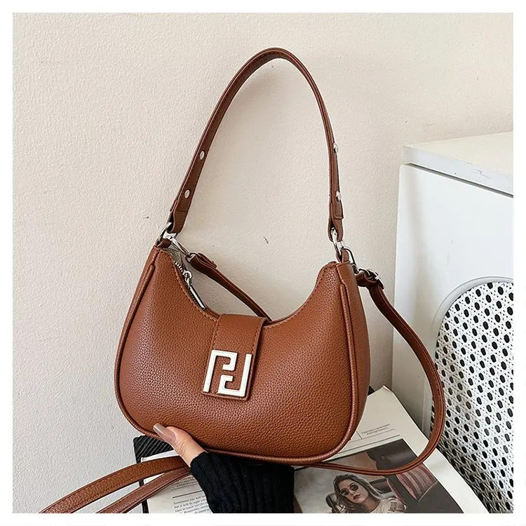 

2026 New Simple Portable Underarm Bag Retro Zipper Buckle Women's Shoulder Bag Textured Commuter Crescent Messenger Bag