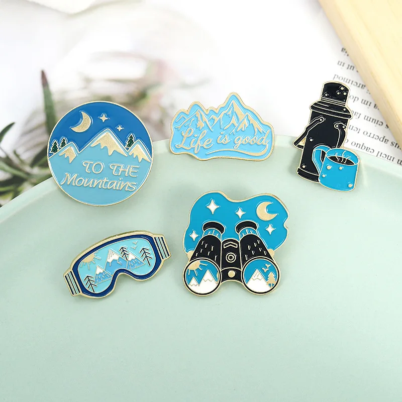 Outdoor Travel Equipment, Telescope Brooch, Windshield, Mountain Hot Water Bottle, Clothes Pin, Anti-glare Buckle Lapel Pin