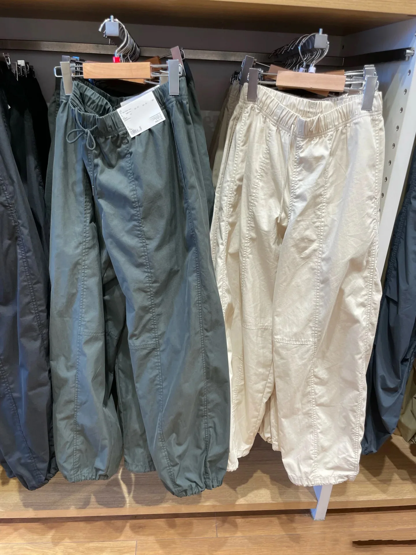 

Повседневные женские брюки свободного кроя с эластичным поясом, универсальные брюки-парашюты с манжетами, осенние брюки с высокой талией