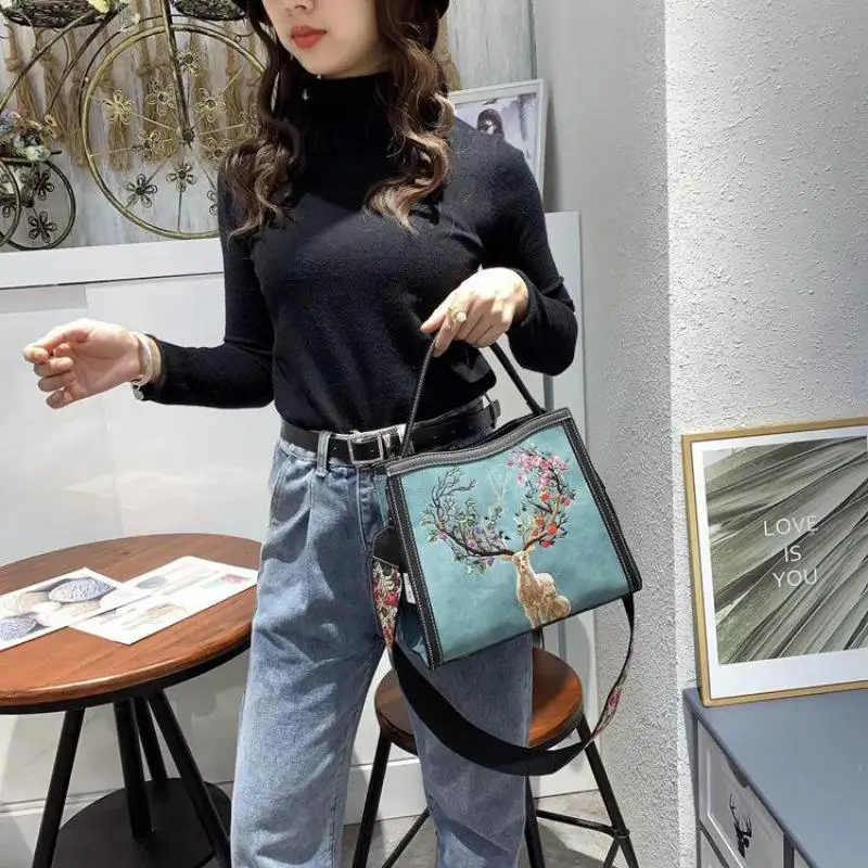 Johnature Women Bag 2024 New Chinese Style Embroidery Handbag Large Capacity Handmade Retro Leather  Shoulder & Crossbody Bags