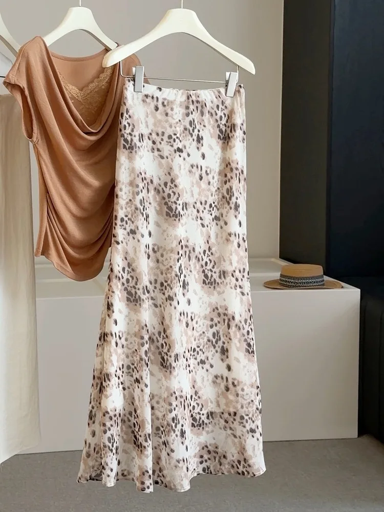 

New 2026 Women Fashionable Leopard Print Fishtail Skirt Female Summer High-waisted Slimming Bodycon Long Skirt