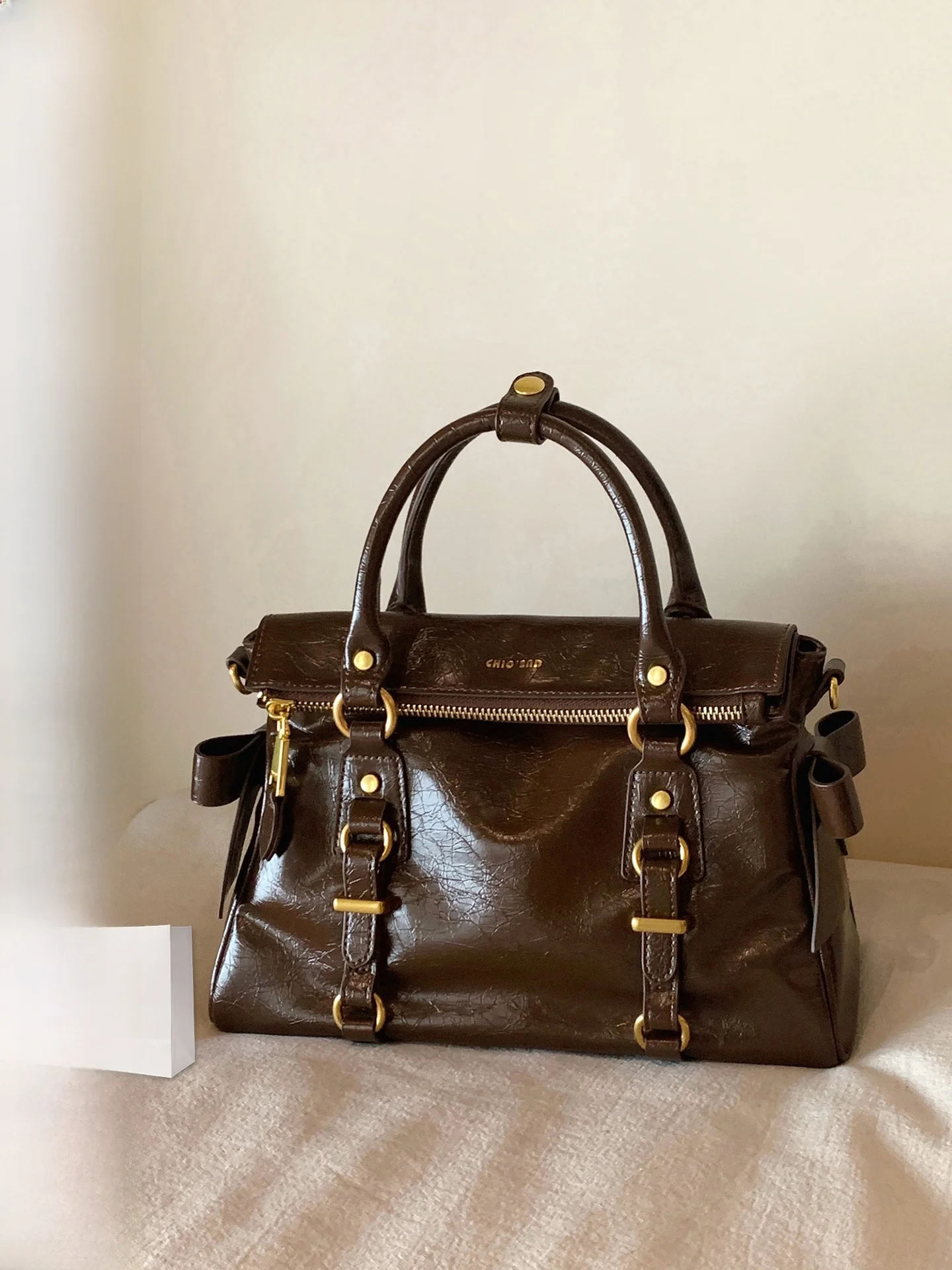 

Женская сумка-тоут Chio2nd Parisian Trust 2026: Новая городская сумка через плечо из мягкой синтетической кожи