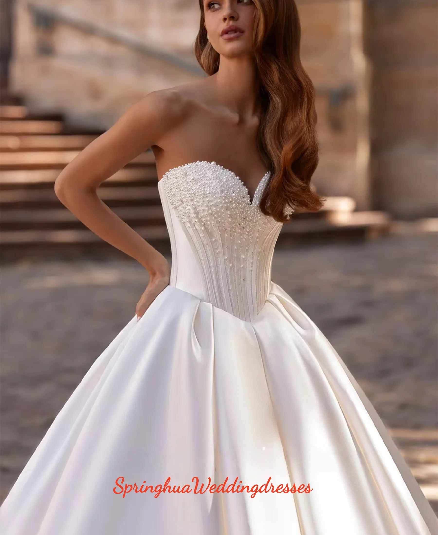 Charming Ball Gown Wedding Dress Customized Sweetheart Sleeveless Pearls Applique Sweep Train Corset Bridal Gown Robe Mariee
