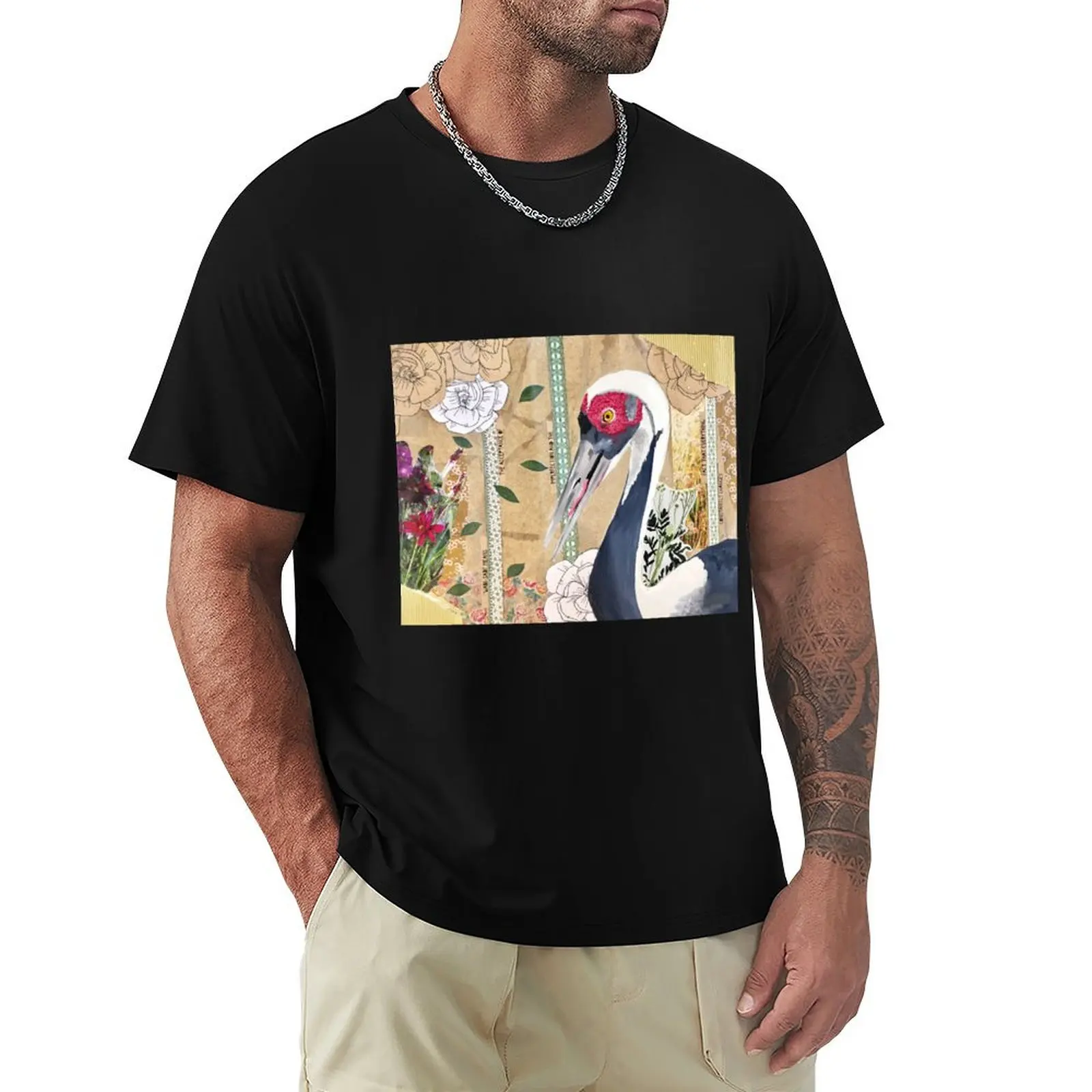 Camiseta con estampado de grulla de cuello blanco - Pieza de técnica mixta, camiseta informal que combina con todo para hombre