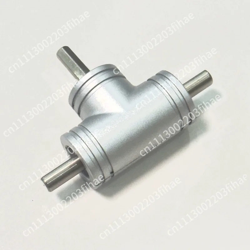 1.0 mode bevel gearbox three-way steering gear 400N torque silent over 90 degrees ball bearing