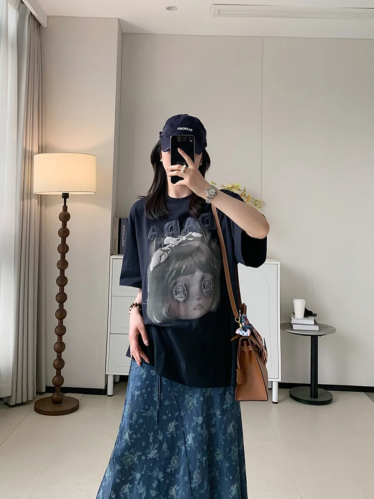 

Женская повседневная футболка из чистого хлопка с вышивкой, свободного кроя, с коротким рукавом, круглым вырезом, буквенным принтом и дизайном в стиле куклы, плотная ткань