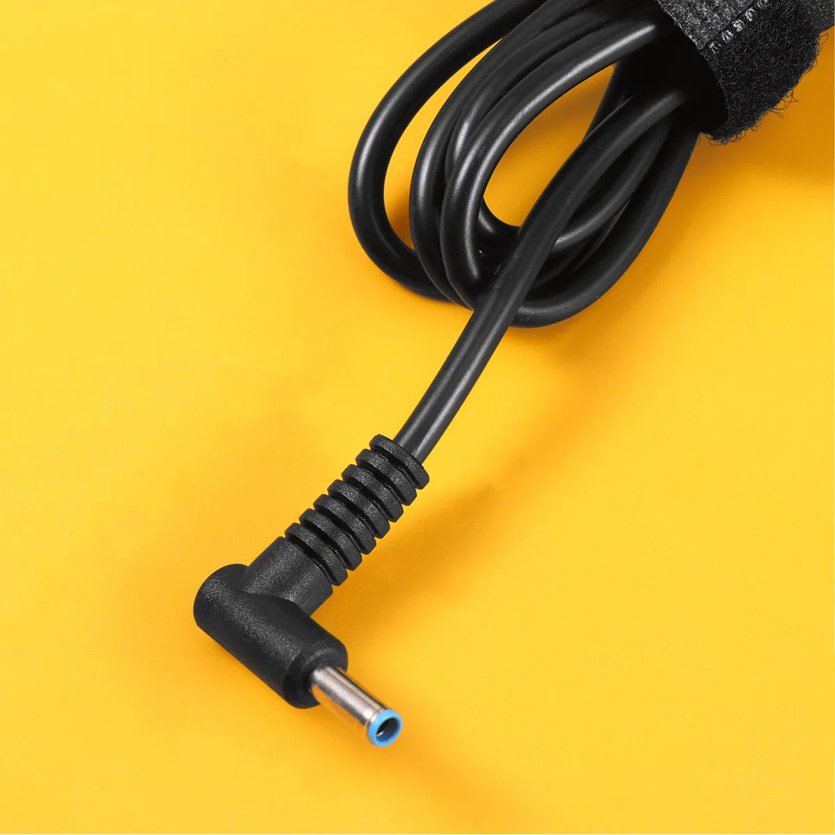 

19.5V 2.31a 45W Charger for Laptop Portable Power Adapter Fast Charging Durable Safe to Use Notebook Power Adapter