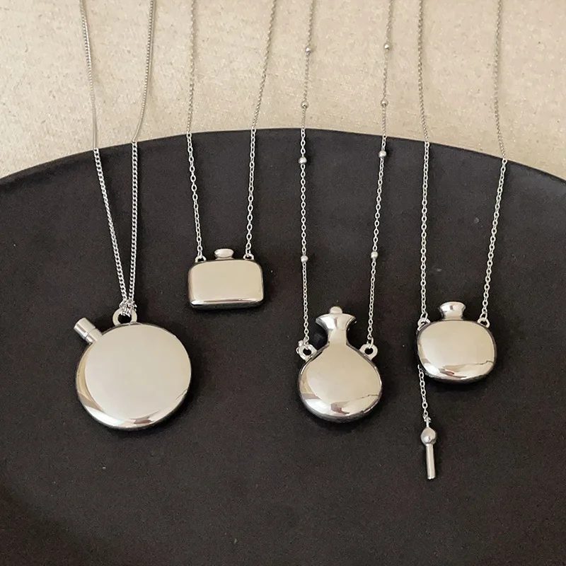 Metal Water Bottle Vase Pendant Necklace for Women Sweater Chain Fashion Accessories Vintage Jewelry